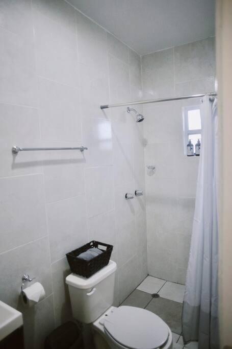 Casa Macfarland Boutique Apartment เอนเซนาดา ภายนอก รูปภาพ