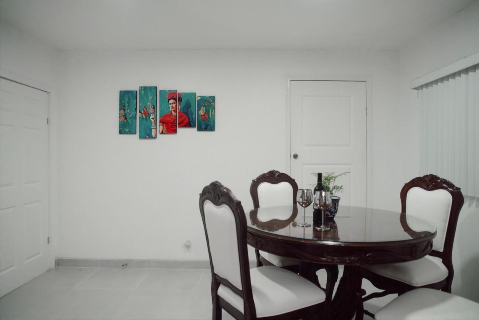 Casa Macfarland Boutique Apartment เอนเซนาดา ภายนอก รูปภาพ