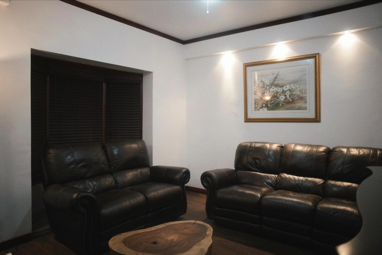 Casa Macfarland Boutique Apartment เอนเซนาดา ภายนอก รูปภาพ